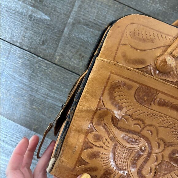 Gaitan vintage Mexican tooled leather Elegant Tan Leather Handbag - Picture 10 of 11